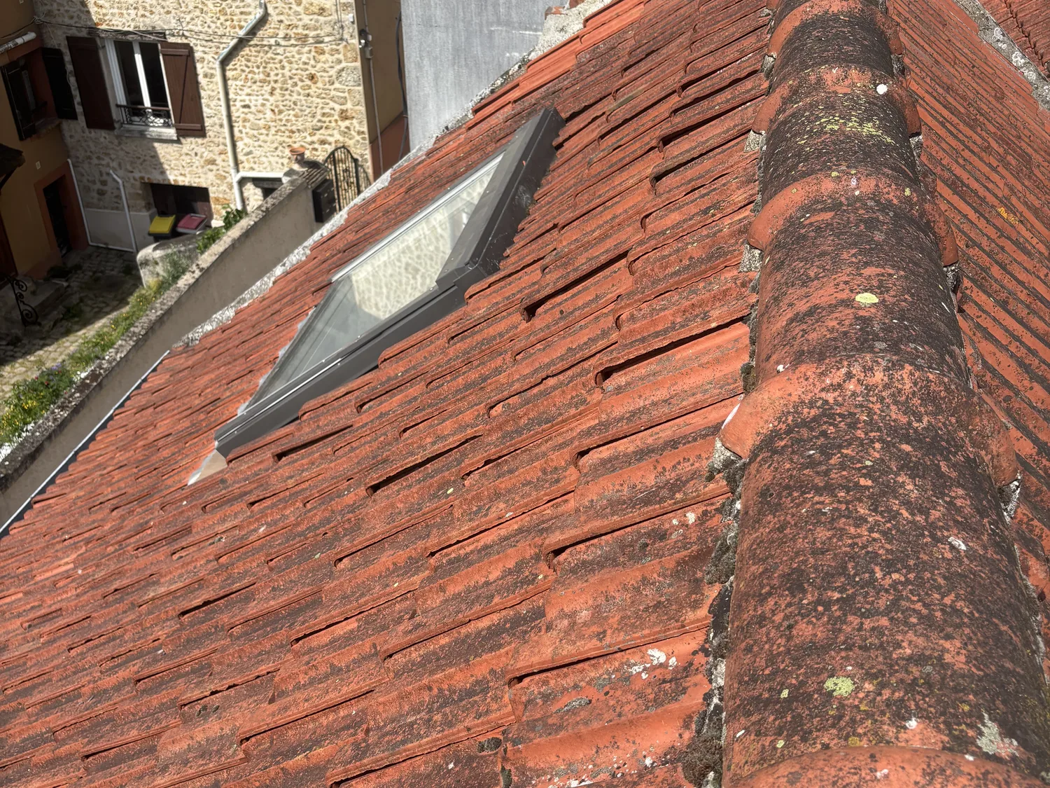 Réalisation : Toiture en tuiles — Résidentiel rénovation